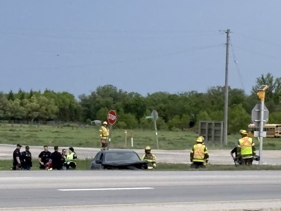 Two occupants in stable condition following crash near Ste. Anne