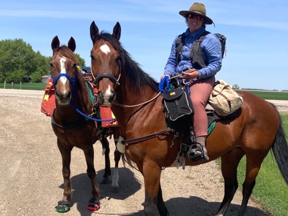 Australian horseback adventurer finds kindness and open roads in Southern Manitoba